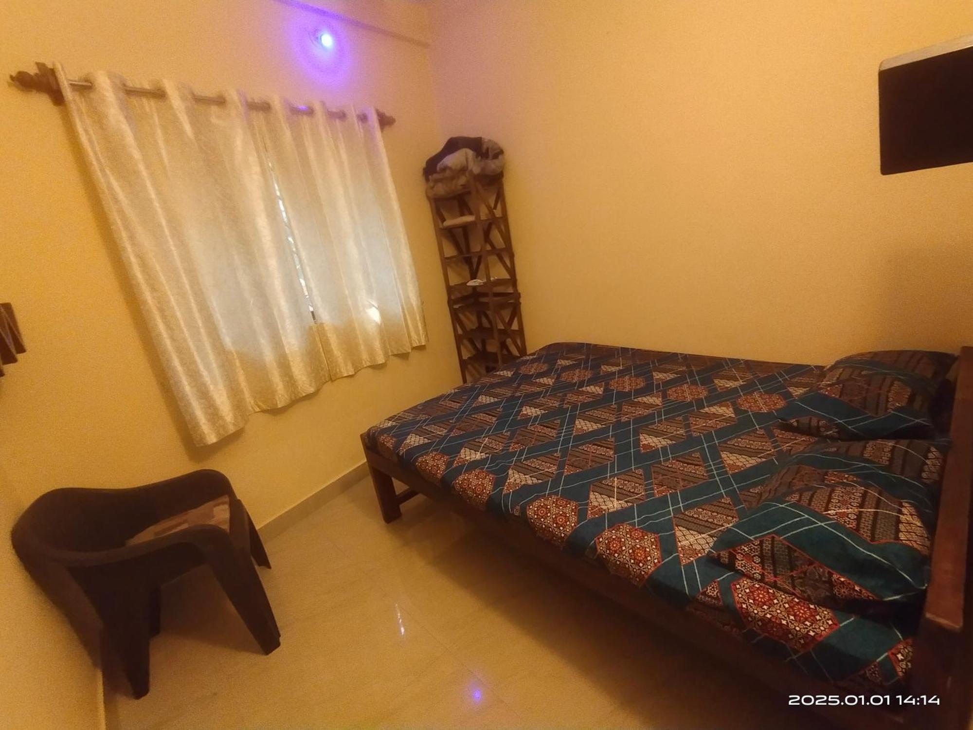 No Name Guesthouse 阿姆波尔 外观 照片