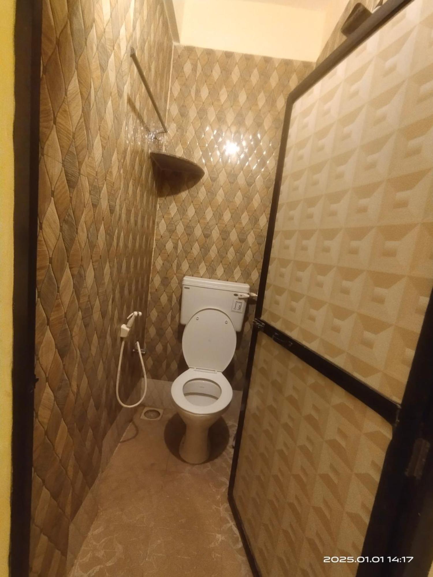 No Name Guesthouse 阿姆波尔 外观 照片